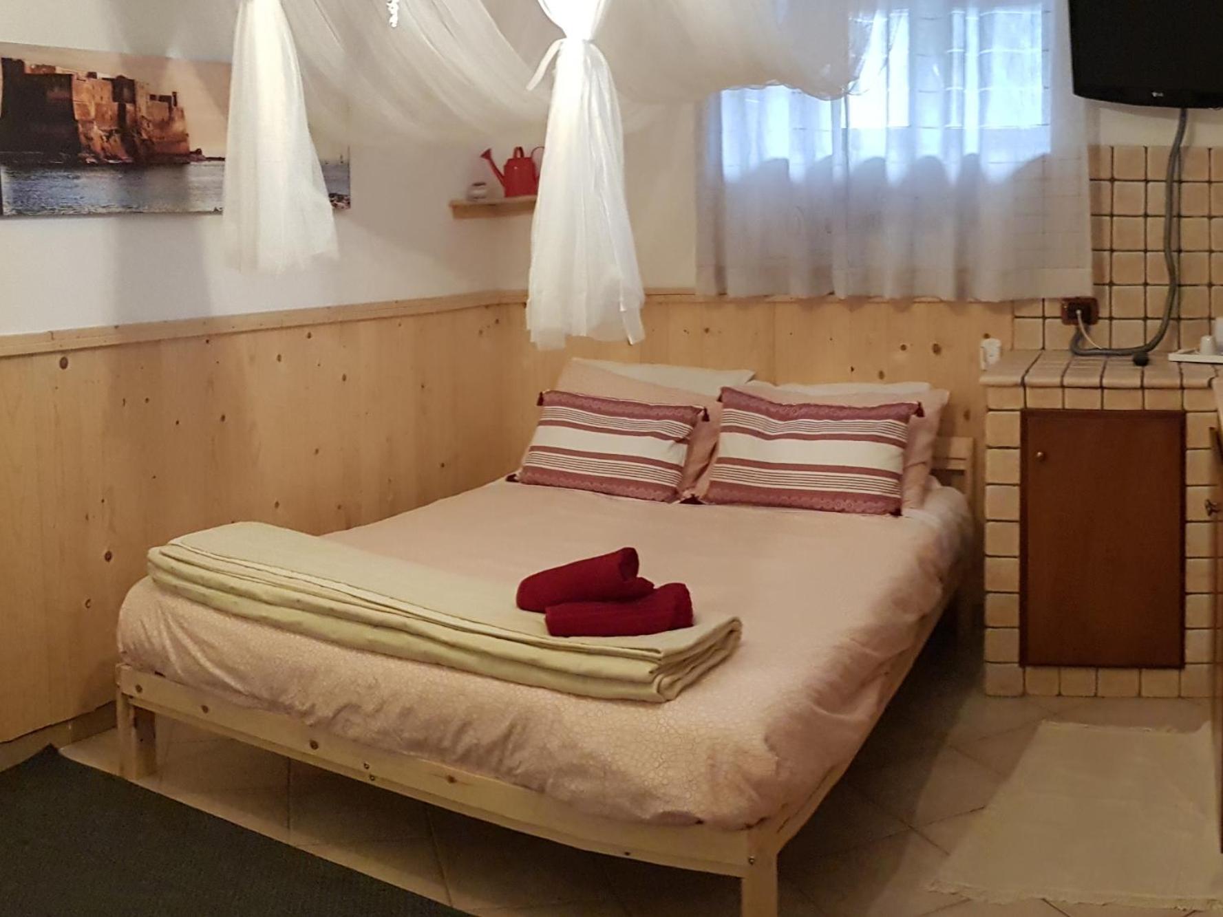Tabor 1 Garden & Parking Apartment Наполи Стая снимка
