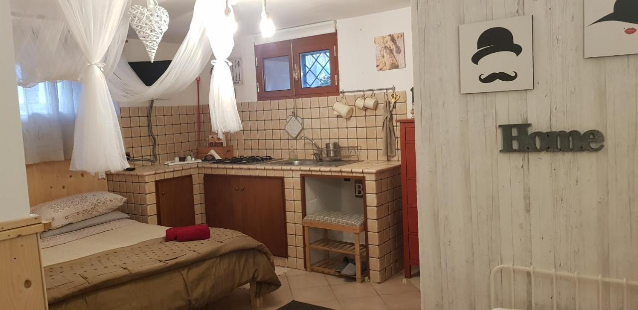 Tabor 1 Garden & Parking Apartment Наполи Екстериор снимка